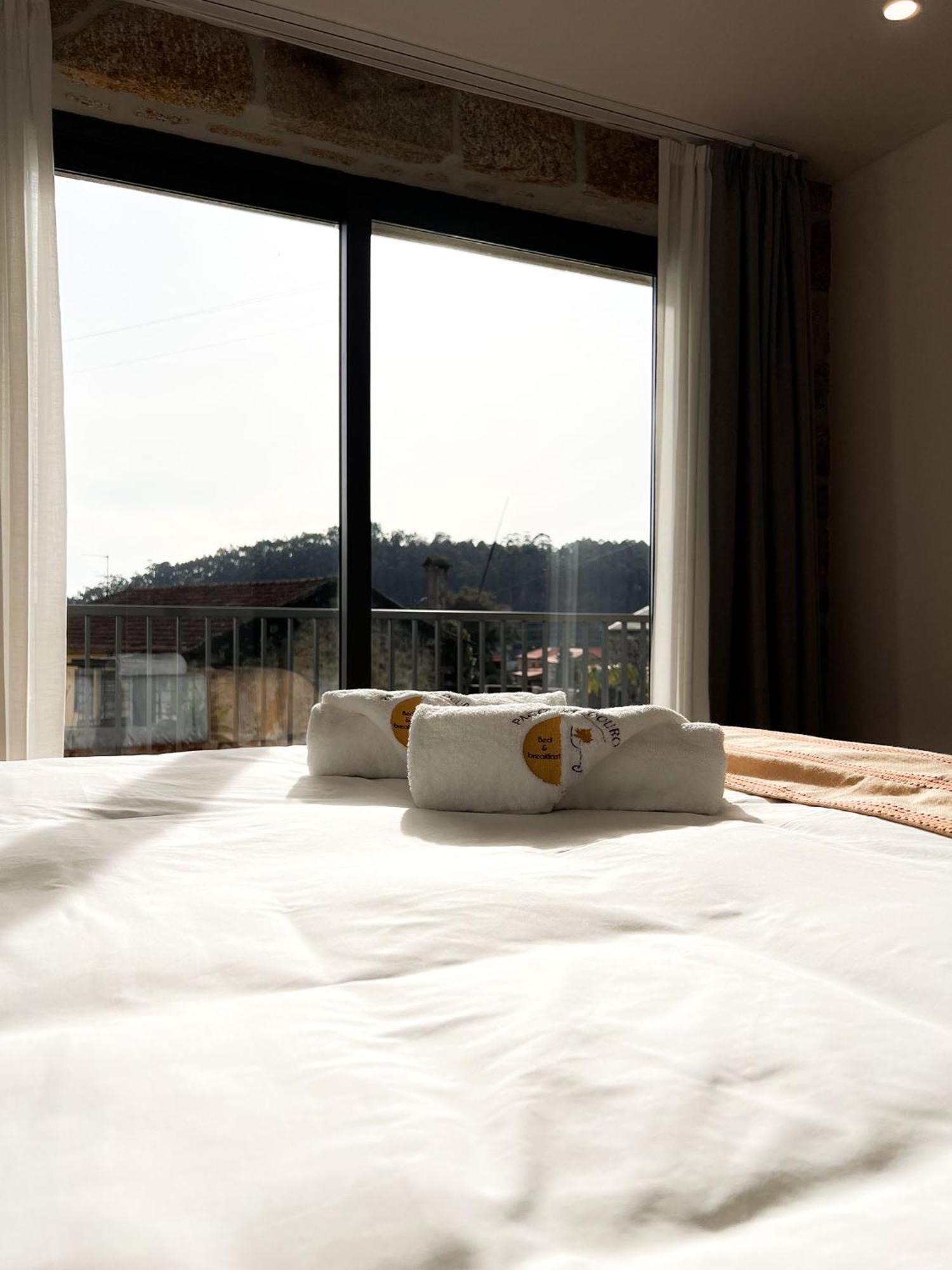 Pacos Do Douro, Chambre Privee Avec Piscine Romariz Exterior foto