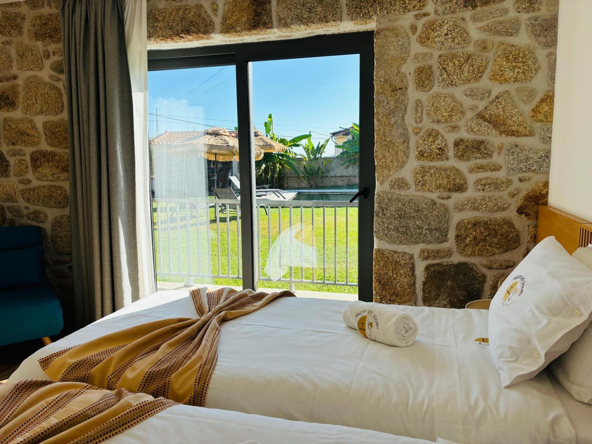 Pacos Do Douro, Chambre Privee Avec Piscine Romariz Exterior foto